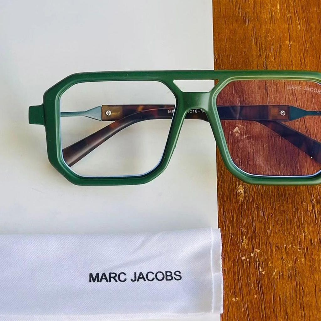 MARC JACOBS FRAME 122