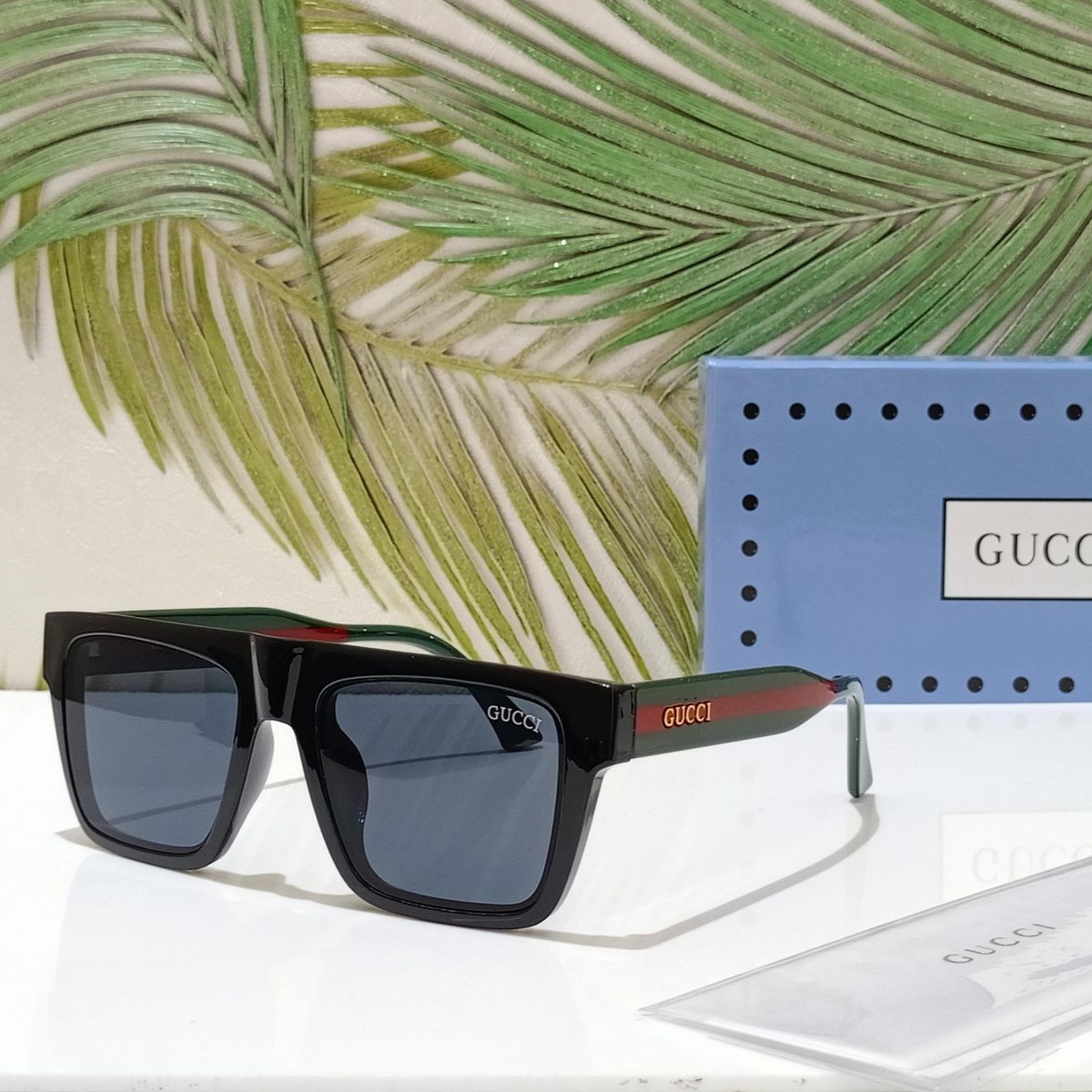 GUCCI SUNGLASSES 114