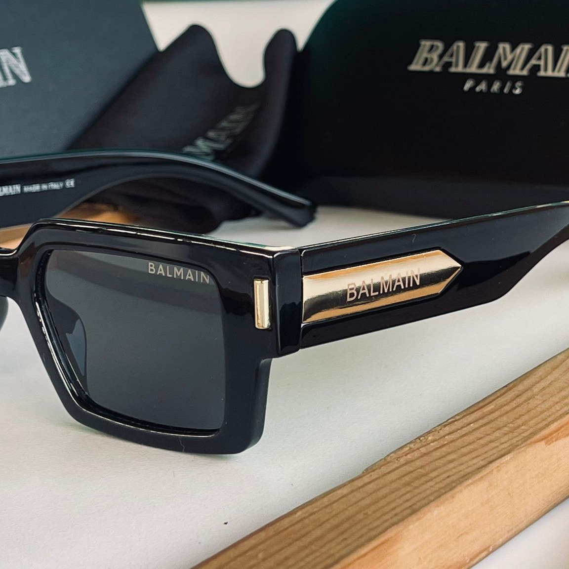BALMAIN SUNGLASSES 106