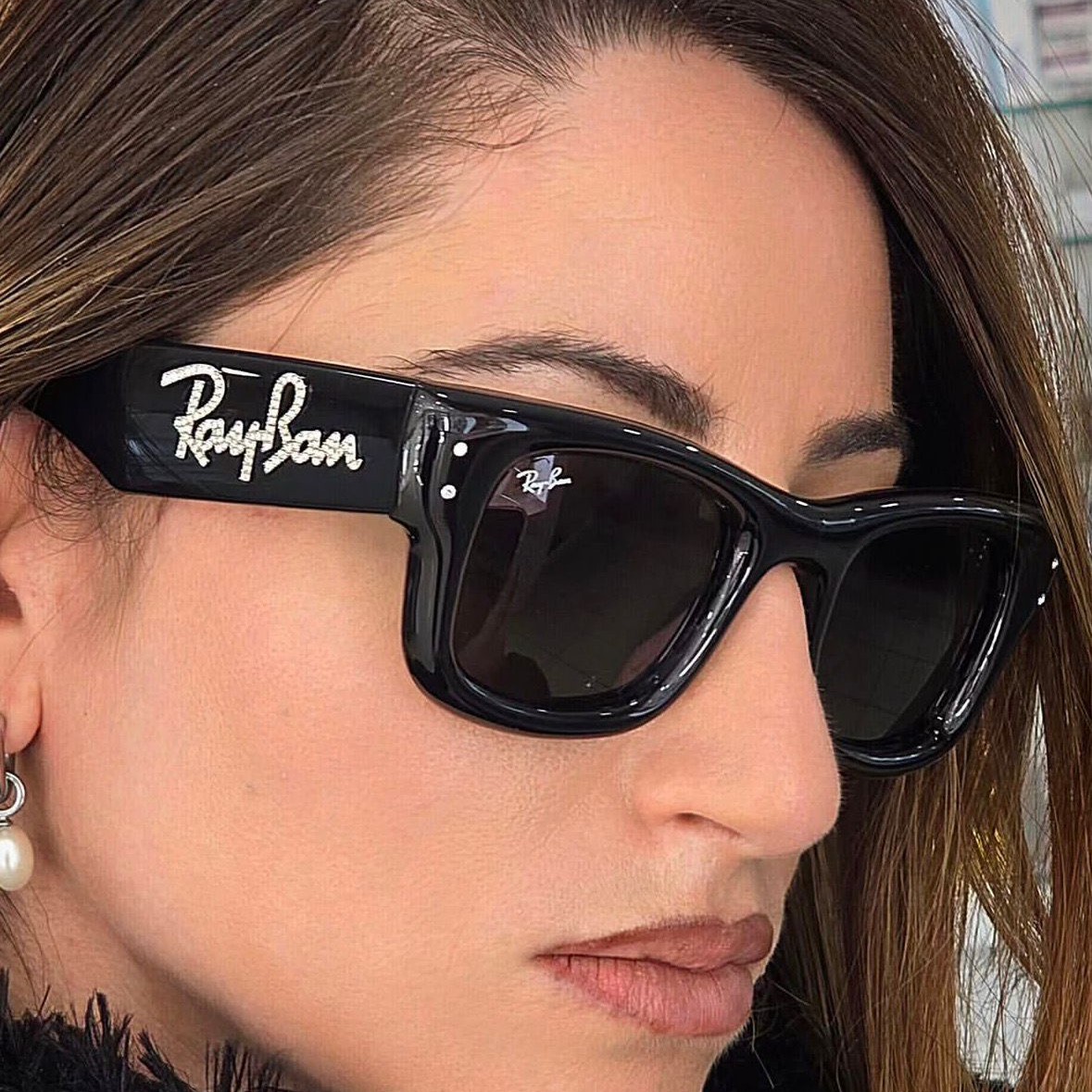 RAY-BAN SUNGLASSES 105