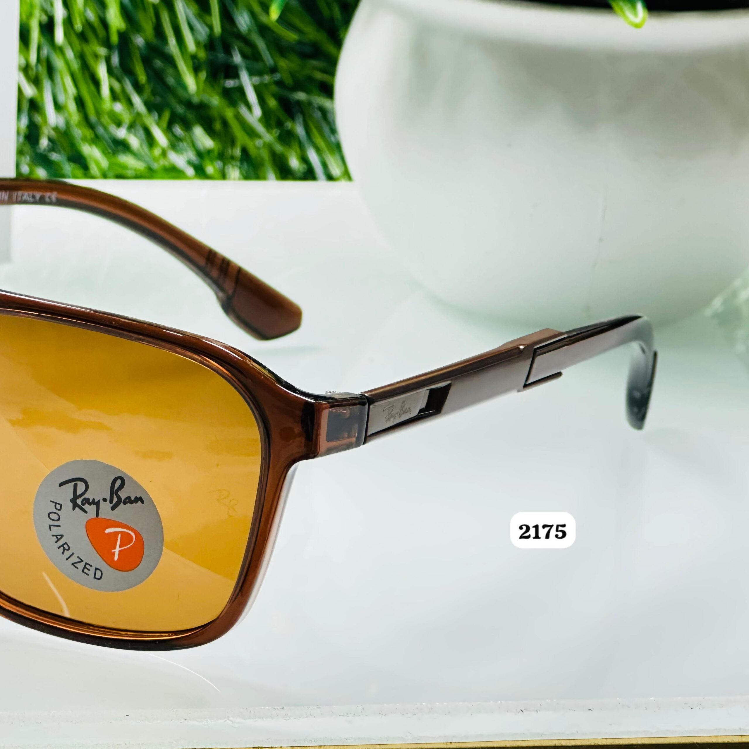 RAY-BAN SUNGLASSES 109
