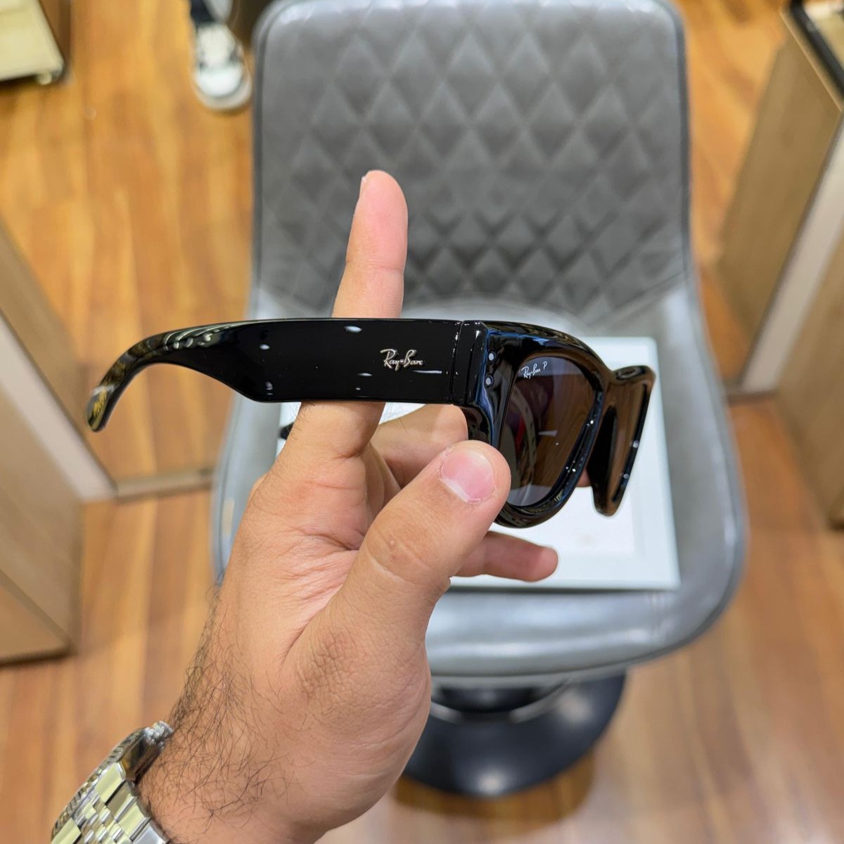 RAY-BAN SUNGLASSES 130
